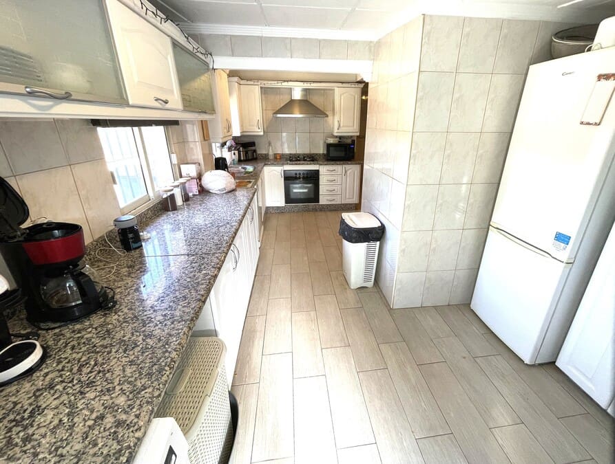 3 chambre Finca/Maison de Campagne à vendre à Bonares avec piscine garage - 168 000 € (Ref: 10177585)