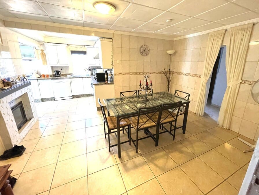 3 chambre Finca/Maison de Campagne à vendre à Bonares avec piscine garage - 168 000 € (Ref: 10177585)