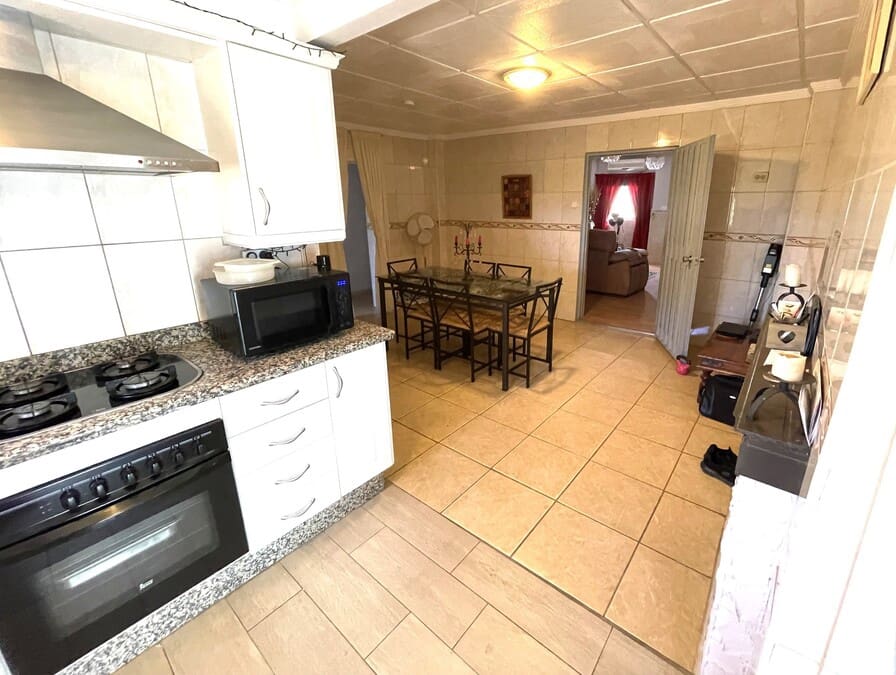 3 chambre Finca/Maison de Campagne à vendre à Bonares avec piscine garage - 168 000 € (Ref: 10177585)