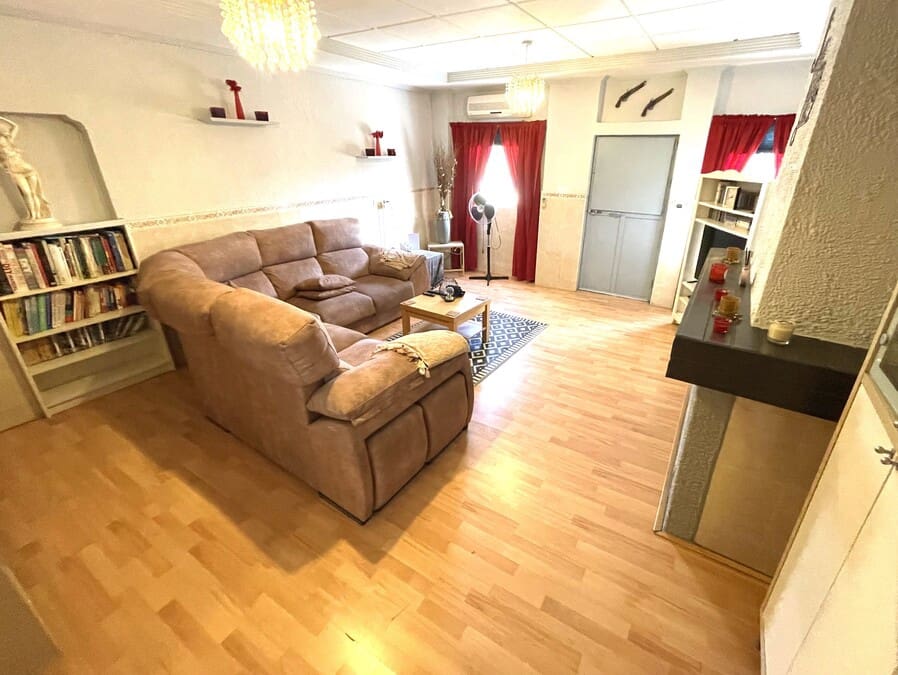 3 chambre Finca/Maison de Campagne à vendre à Bonares avec piscine garage - 168 000 € (Ref: 10177585)