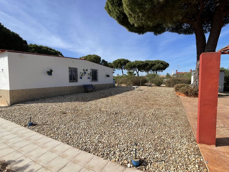3 chambre Finca/Maison de Campagne à vendre à Bonares avec piscine garage - 168 000 € (Ref: 10177585)