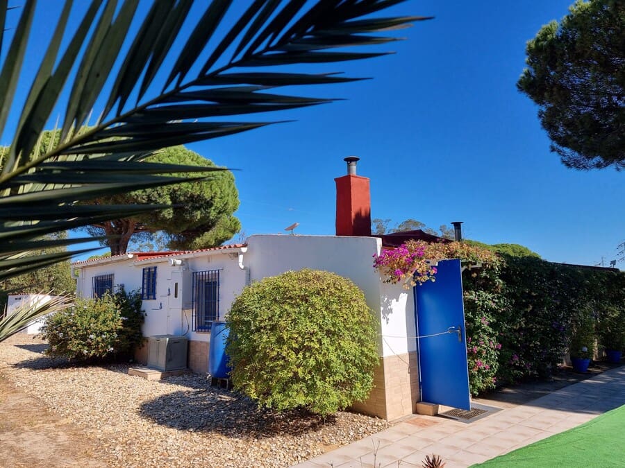 3 chambre Finca/Maison de Campagne à vendre à Bonares avec piscine garage - 168 000 € (Ref: 10177585)