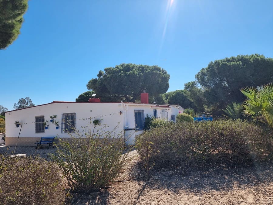 3 chambre Finca/Maison de Campagne à vendre à Bonares avec piscine garage - 168 000 € (Ref: 10177585)