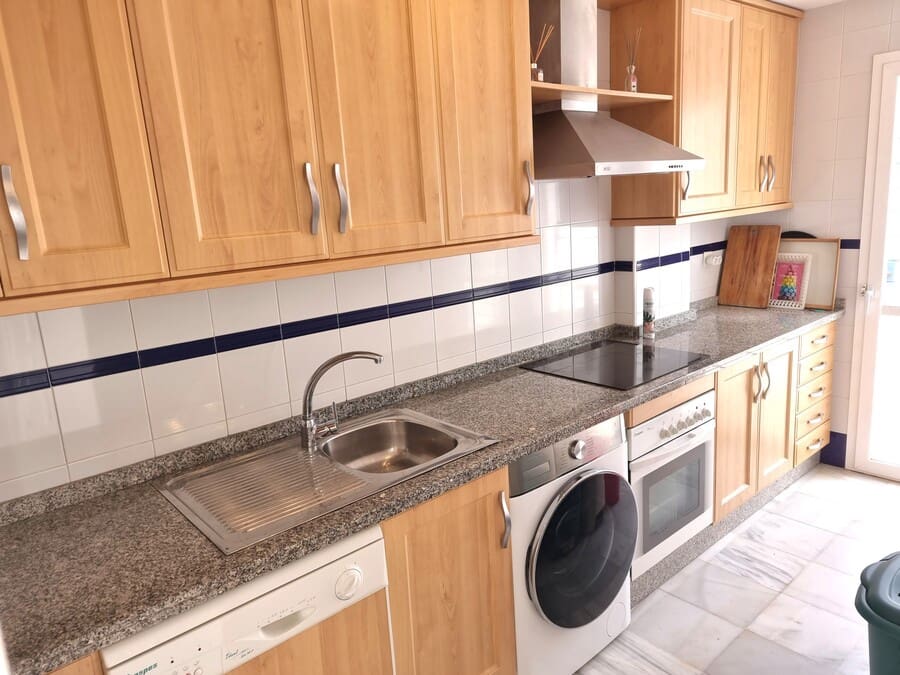 3 soveværelse Byhus til salg i Nuevo Portil med swimmingpool garage - € 249.000 (Ref: 4972565)