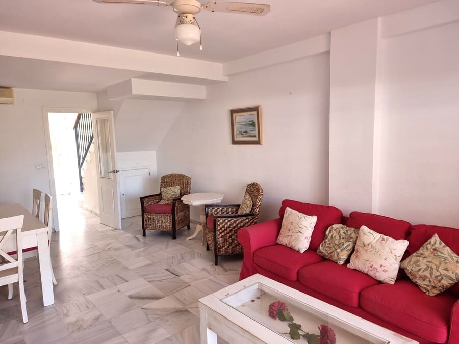 3 soveværelse Byhus til salg i Nuevo Portil med swimmingpool garage - € 249.000 (Ref: 4972565)