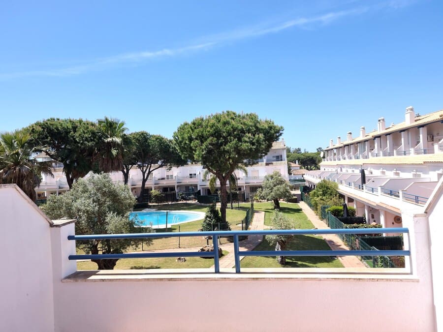 3 soveværelse Byhus til salg i Nuevo Portil med swimmingpool garage - € 249.000 (Ref: 4972565)