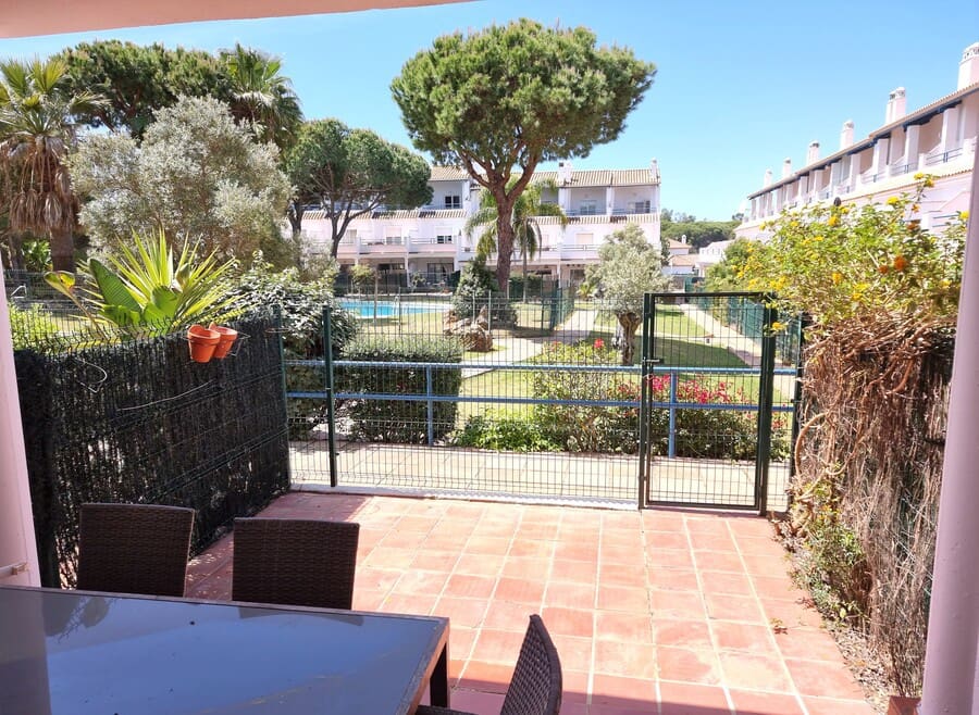 3 soveværelse Byhus til salg i Nuevo Portil med swimmingpool garage - € 249.000 (Ref: 4972565)