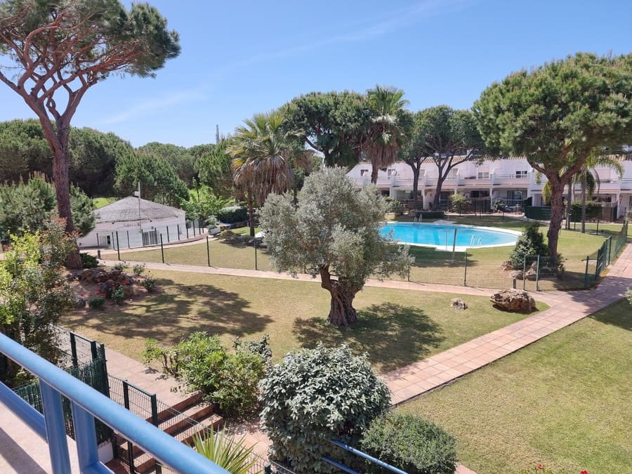 3 soveværelse Byhus til salg i Nuevo Portil med swimmingpool garage - € 249.000 (Ref: 4972565)