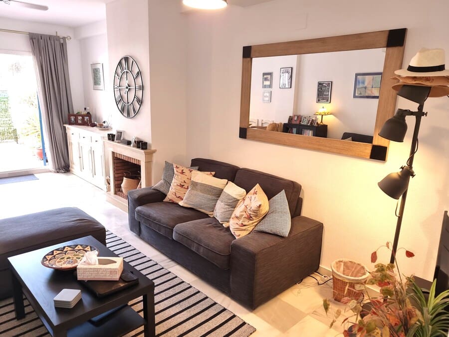 3 sypialnia Dom na sprzedaż w Nuevo Portil z basenem garażem - 259 000 € (Ref: 4972565)