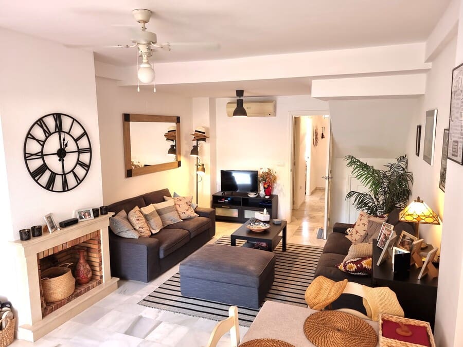 3 sypialnia Dom na sprzedaż w Nuevo Portil z basenem garażem - 259 000 € (Ref: 4972565)