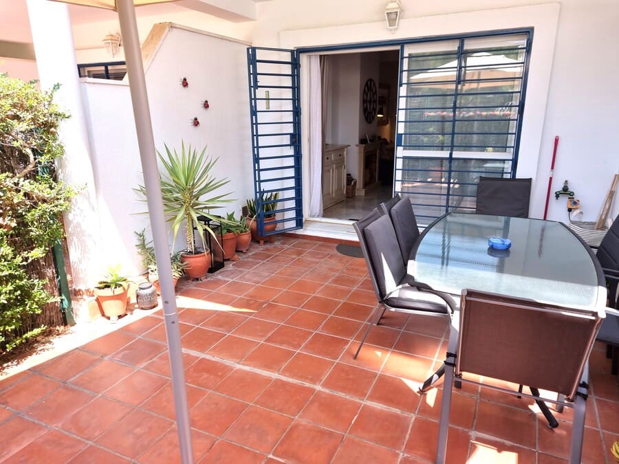 3 sypialnia Dom na sprzedaż w Nuevo Portil z basenem garażem - 259 000 € (Ref: 4972565)