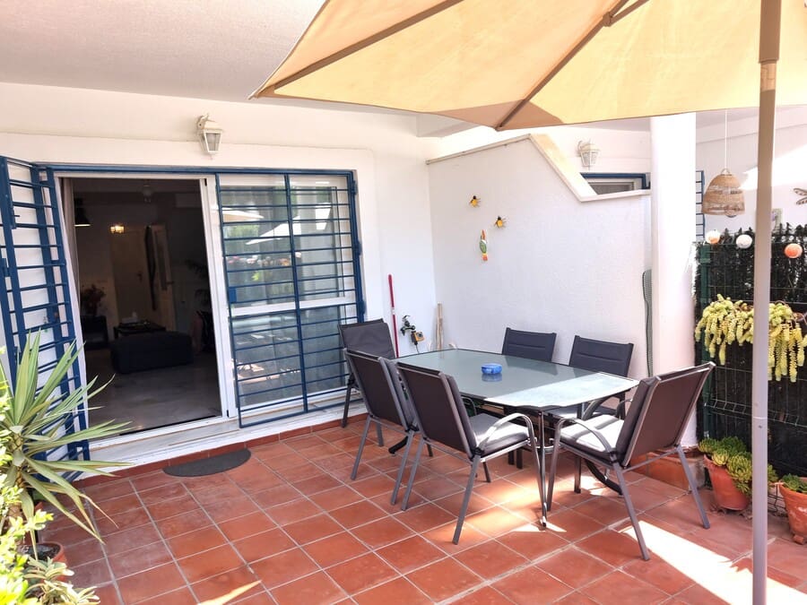 3 sypialnia Dom na sprzedaż w Nuevo Portil z basenem garażem - 259 000 € (Ref: 4972565)