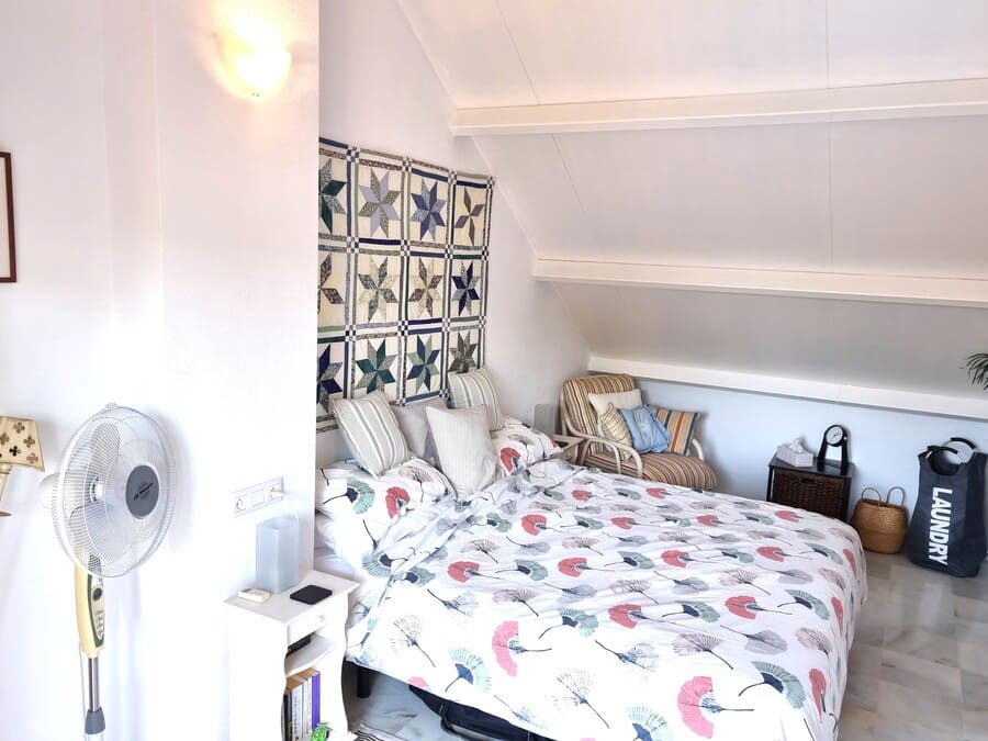 3 sypialnia Dom na sprzedaż w Nuevo Portil z basenem garażem - 259 000 € (Ref: 4972565)