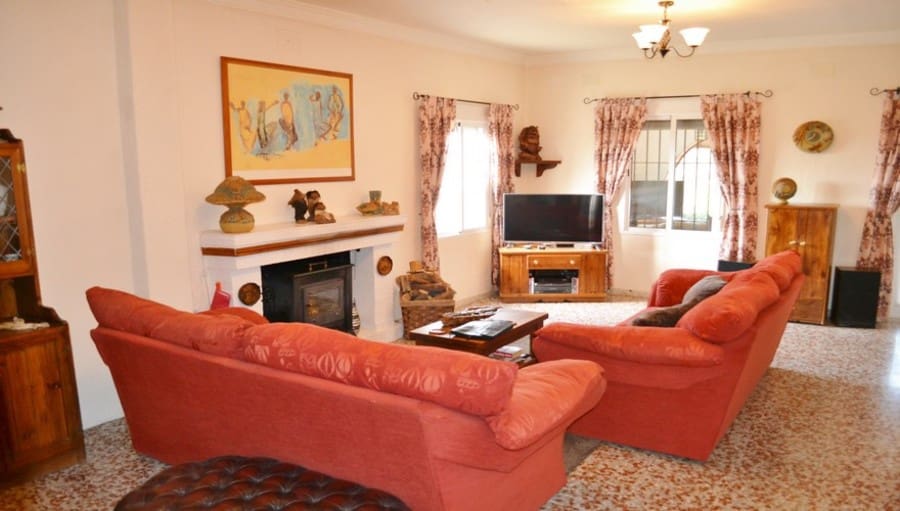 3 slaapkamer Finca/Landhuis te koop in Villarrasa met garage - € 149.000 (Ref: 4972582)