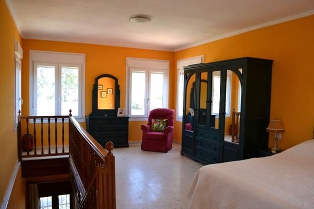 Finca/Casa Rural de 4 habitaciones en Lucena del Puerto en venta con piscina garaje - 295.000 € (Ref: 5189077)