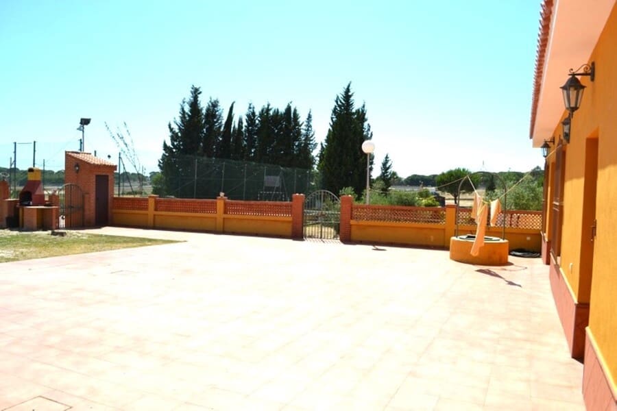 4 makuuhuone Maalaistalo myytävänä paikassa Lucena del Puerto mukana uima-altaan 
autotalli - 295 000 € (Ref: 5189077)