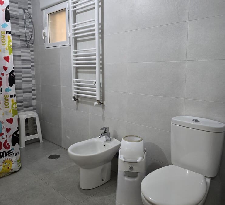 7 makuuhuone Maalaistalo myytävänä paikassa Niebla mukana uima-altaan 
autotalli - 345 000 € (Ref: 8580813)