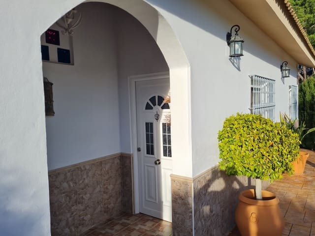 2 slaapkamer Finca/Landhuis te koop in Hinojos met zwembad garage - € 185.000 (Ref: 9678132)