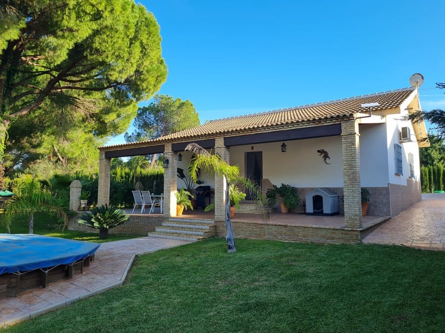 2 slaapkamer Finca/Landhuis te koop in Hinojos met zwembad garage - € 185.000 (Ref: 9678132)