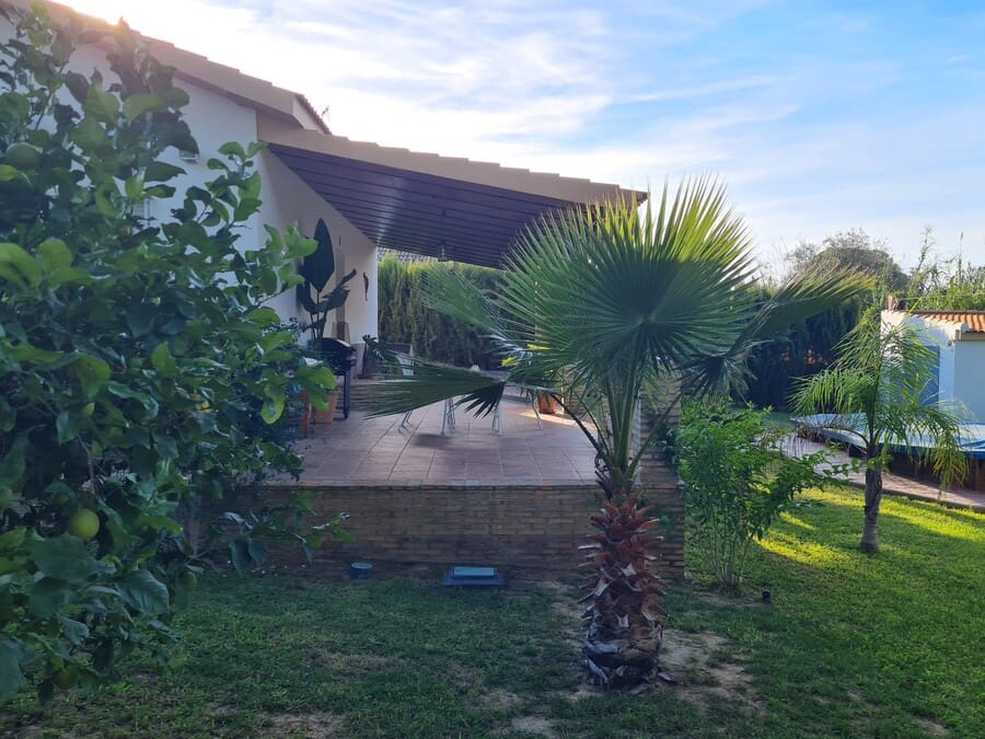 2 slaapkamer Finca/Landhuis te koop in Hinojos met zwembad garage - € 185.000 (Ref: 9678132)