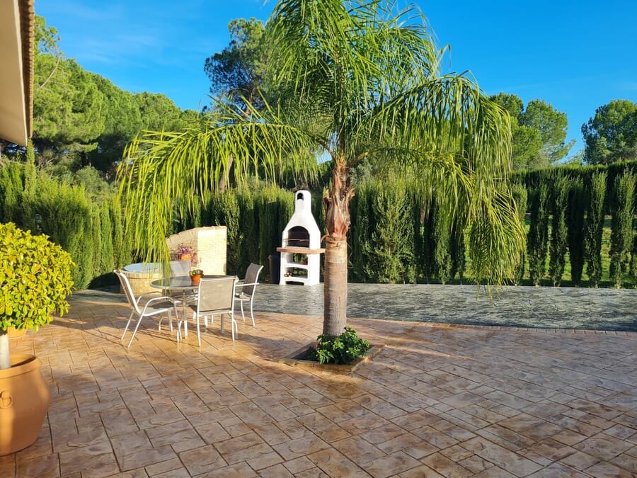 2 slaapkamer Finca/Landhuis te koop in Hinojos met zwembad garage - € 185.000 (Ref: 9678132)