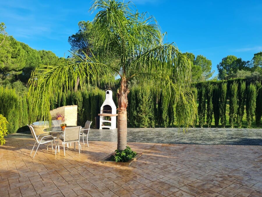 2 bedroom Finca/Country House for sale in Hinojos with pool garage - € 185,000 (Ref: 9678132)