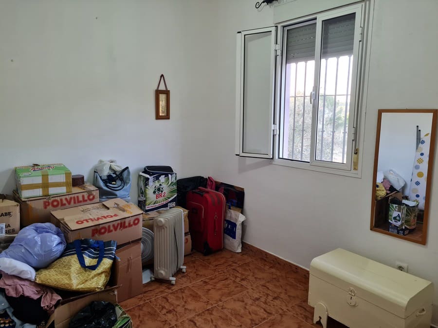 3 bedroom Finca/Country House for sale in Hinojos with garage - € 137,000 (Ref: 9678133)