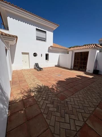 3 slaapkamer Villa te koop in Nuevo Portil, Cartaya met zwembad garage - € 498.500 (Ref: 9678134)