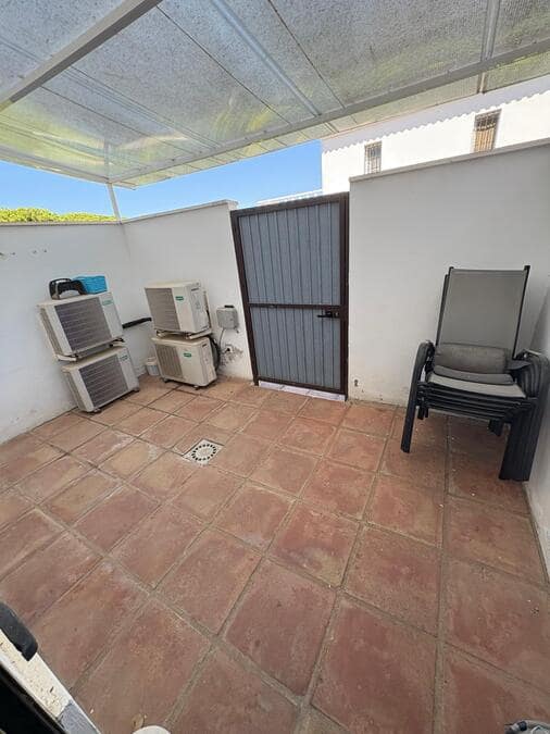 3 bedroom Villa for sale in Nuevo Portil with pool garage - € 498,500 (Ref: 9678134)