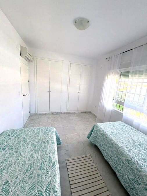 3 bedroom Villa for sale in Nuevo Portil with pool garage - € 498,500 (Ref: 9678134)