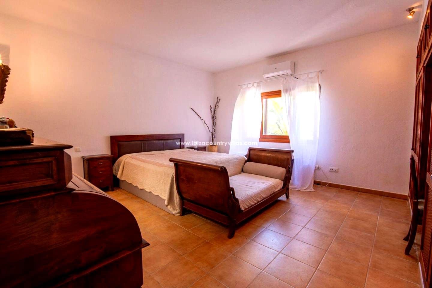 4 soveværelse Villa til salg i Ibiza by med swimmingpool garage - € 2.300.000 (Ref: 10120867)