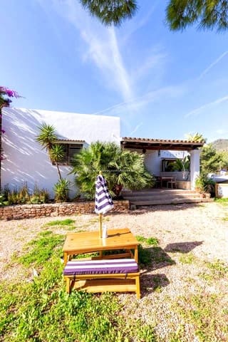 4 soverom Villa til salgs i Ibiza by med svømmebasseng garasje - € 2 300 000 (Ref: 10120867)