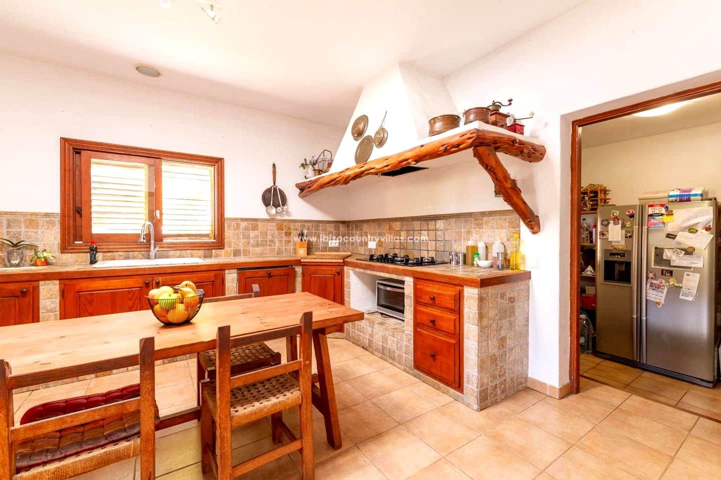 4 soveværelse Villa til salg i Ibiza by med swimmingpool garage - € 2.300.000 (Ref: 10120867)