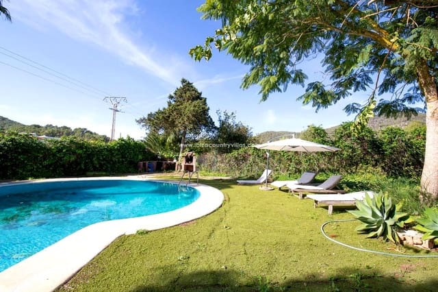 4 soverom Villa til salgs i Ibiza by med svømmebasseng garasje - € 2 300 000 (Ref: 10120867)