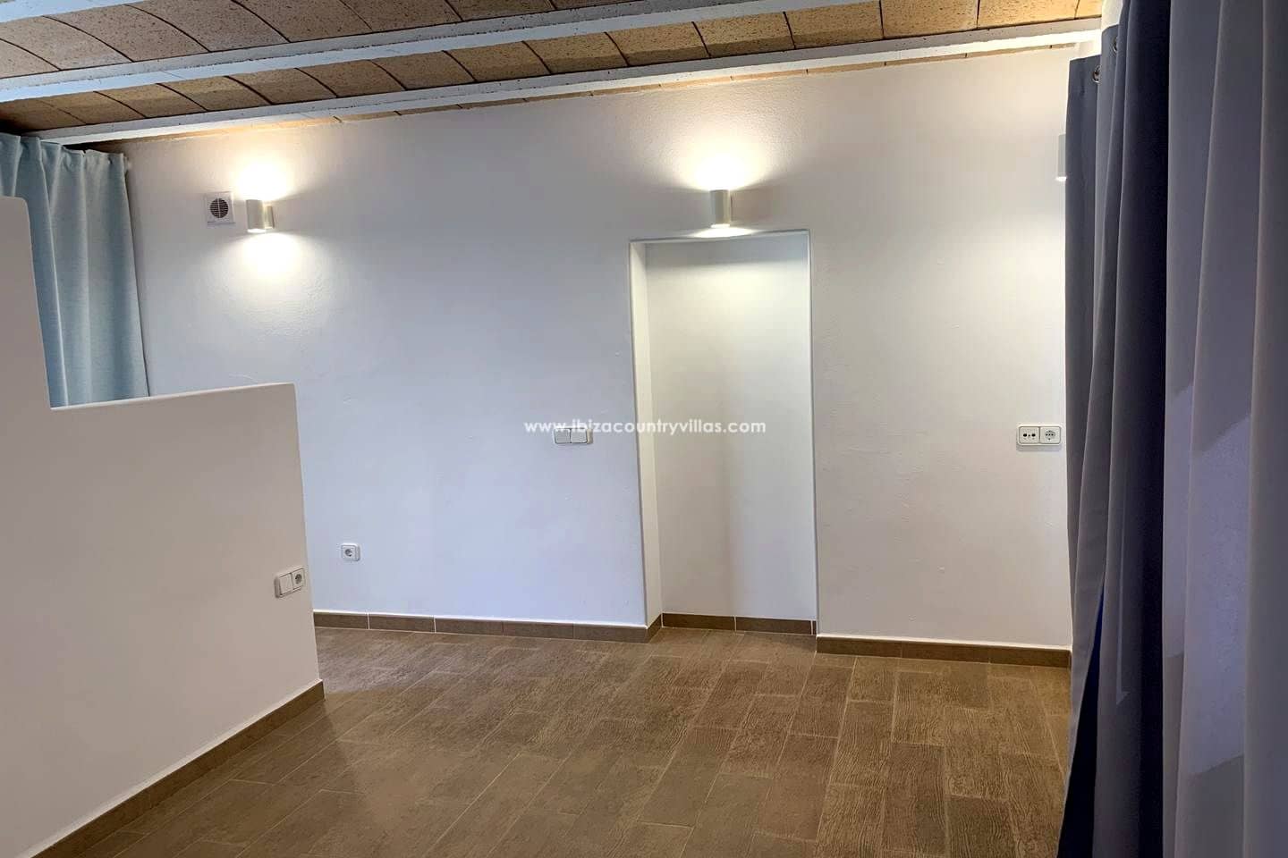 5 slaapkamer Villa te koop in Sant Antoni de Portmany met zwembad garage - € 2.950.000 (Ref: 10147993)