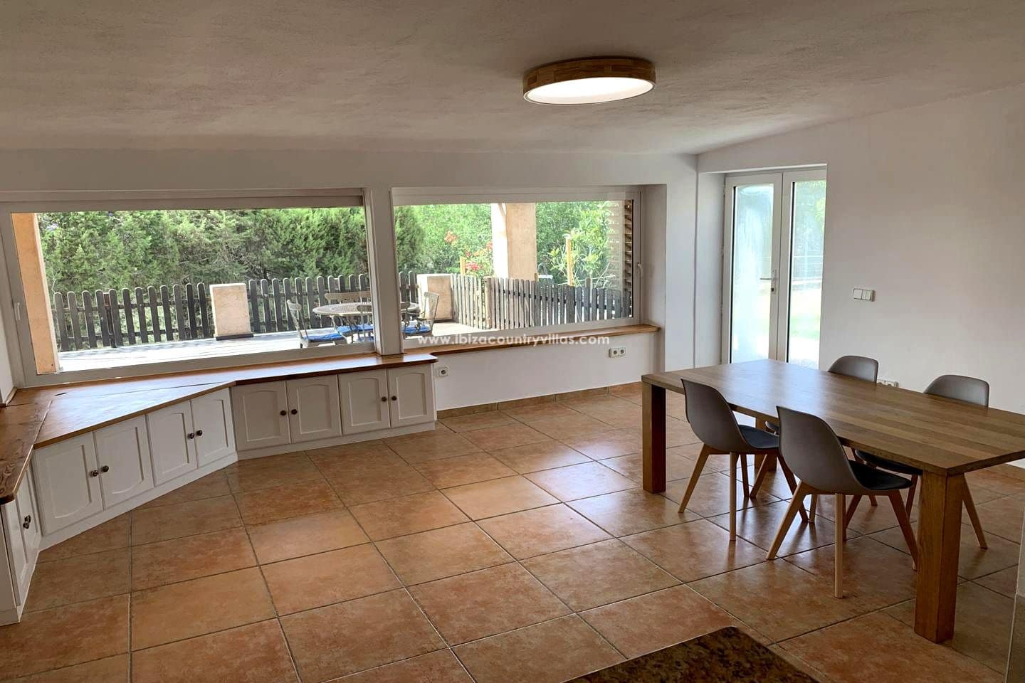 5 slaapkamer Villa te koop in Sant Antoni de Portmany met zwembad garage - € 2.950.000 (Ref: 10147993)