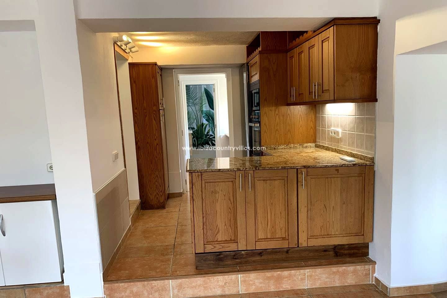 5 slaapkamer Villa te koop in Sant Antoni de Portmany met zwembad garage - € 2.950.000 (Ref: 10147993)