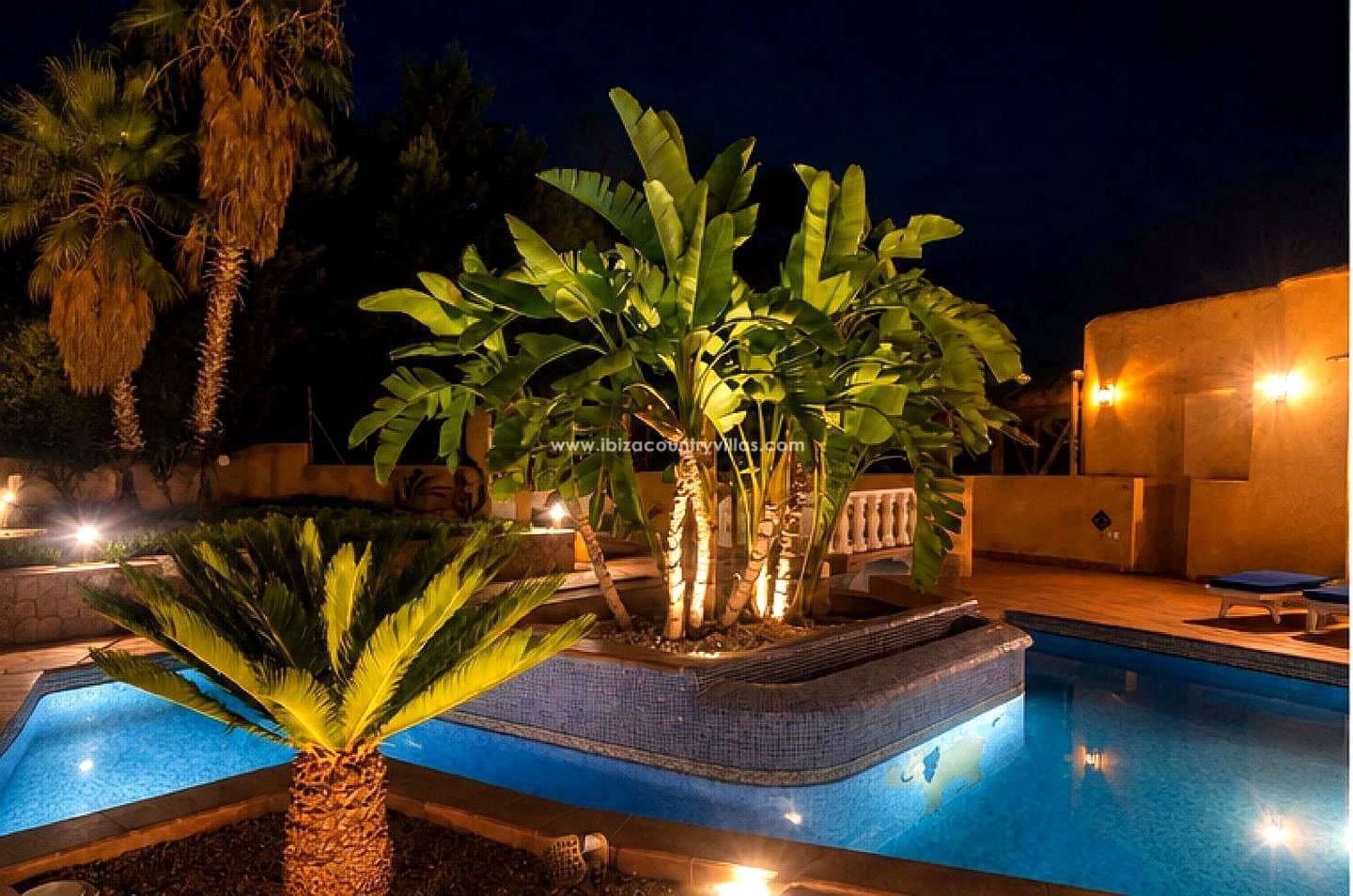 5 slaapkamer Villa te koop in Sant Antoni de Portmany met zwembad garage - € 2.950.000 (Ref: 10147993)
