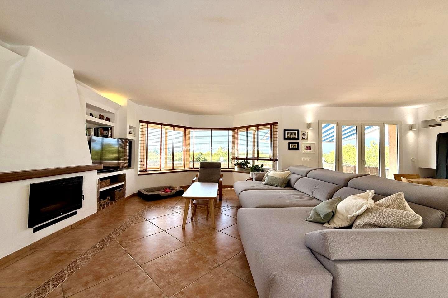 5 slaapkamer Villa te koop in Sant Antoni de Portmany met zwembad garage - € 2.950.000 (Ref: 10147993)