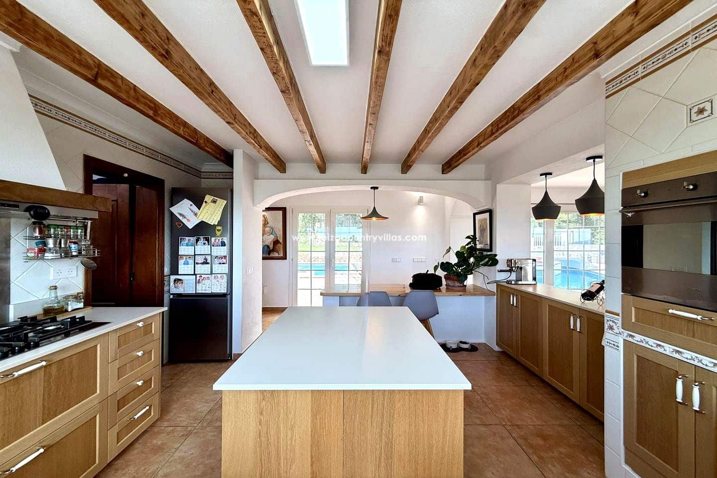 5 slaapkamer Villa te koop in Sant Antoni de Portmany met zwembad garage - € 2.950.000 (Ref: 10147993)