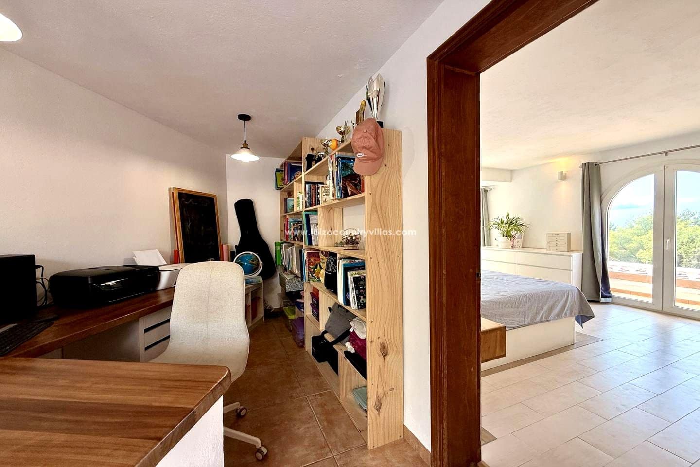 5 slaapkamer Villa te koop in Sant Antoni de Portmany met zwembad garage - € 2.950.000 (Ref: 10147993)