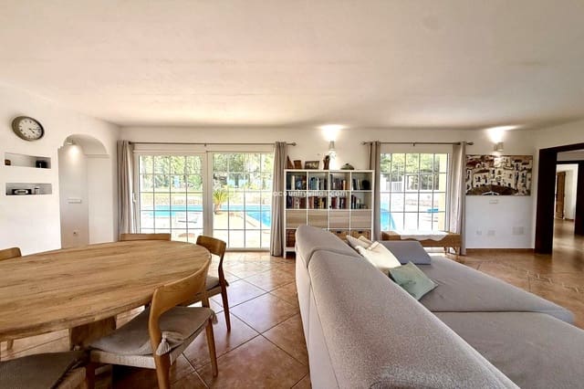 5 slaapkamer Villa te koop in Sant Antoni de Portmany met zwembad garage - € 2.950.000 (Ref: 10147993)