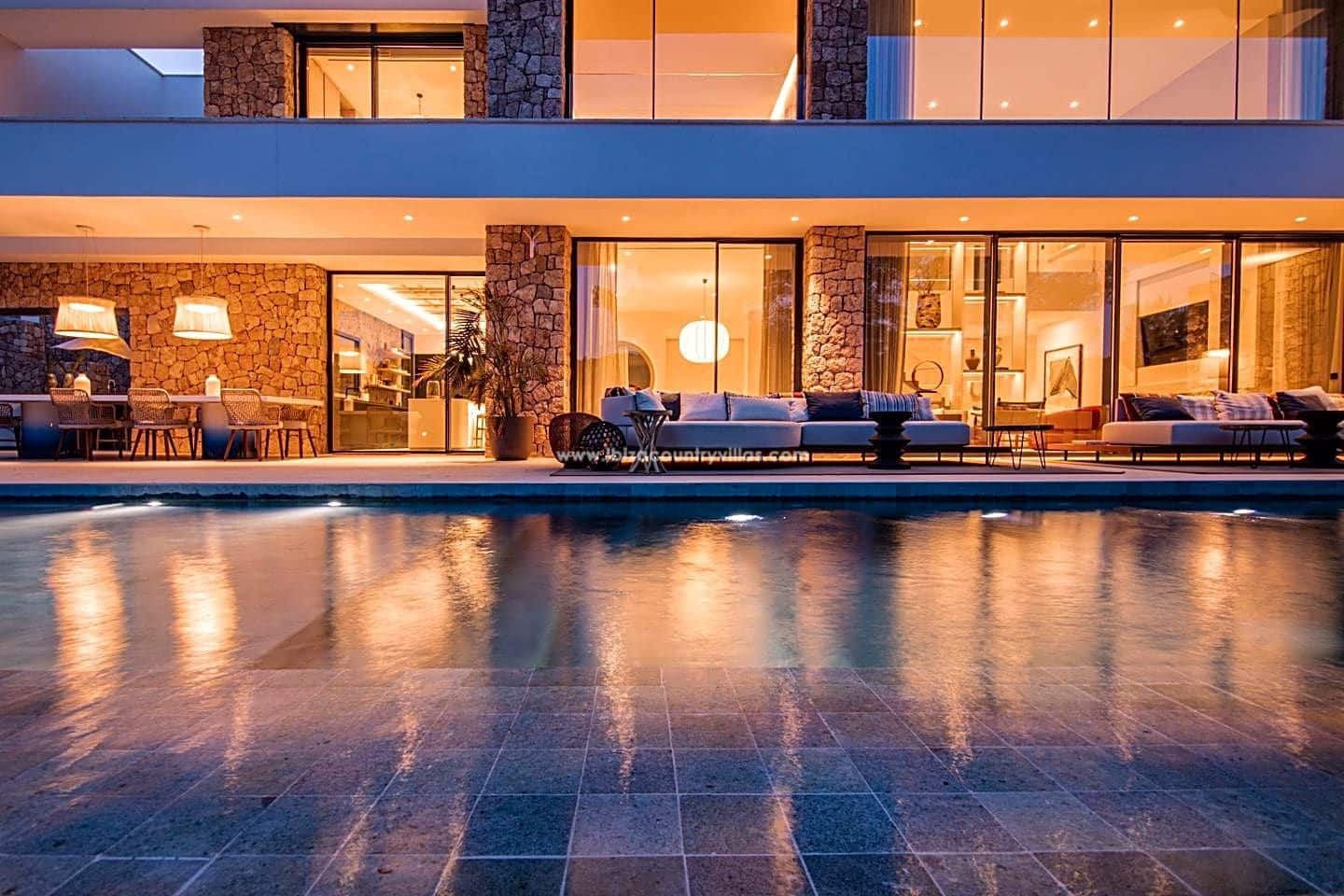 Chalet de 4 habitaciones en Santa Eulalia / Santa Eularia en venta con piscina - 4.400.000 € (Ref: 5963105)