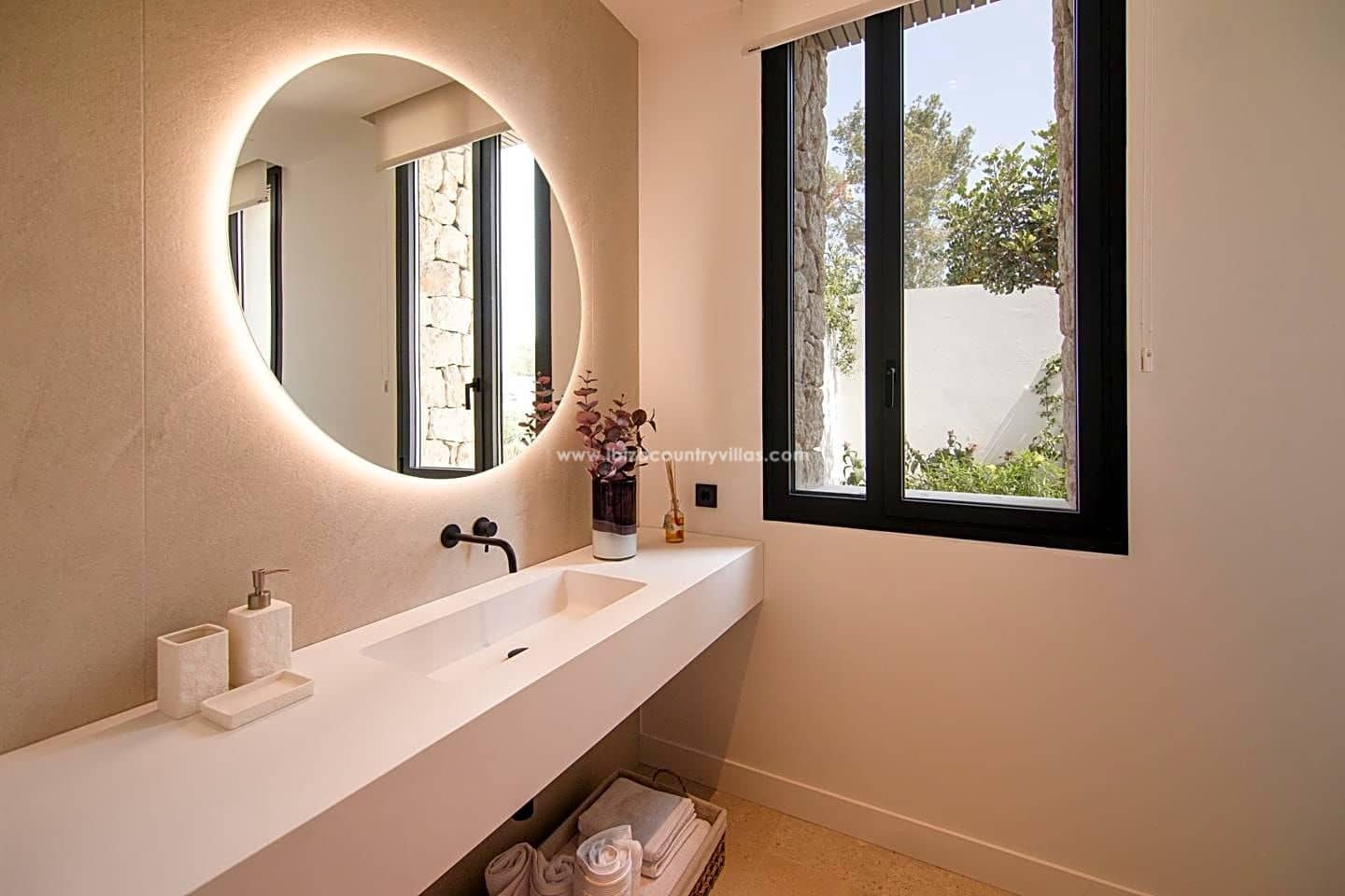 Chalet de 4 habitaciones en Santa Eulalia / Santa Eularia en venta con piscina - 4.400.000 € (Ref: 5963105)