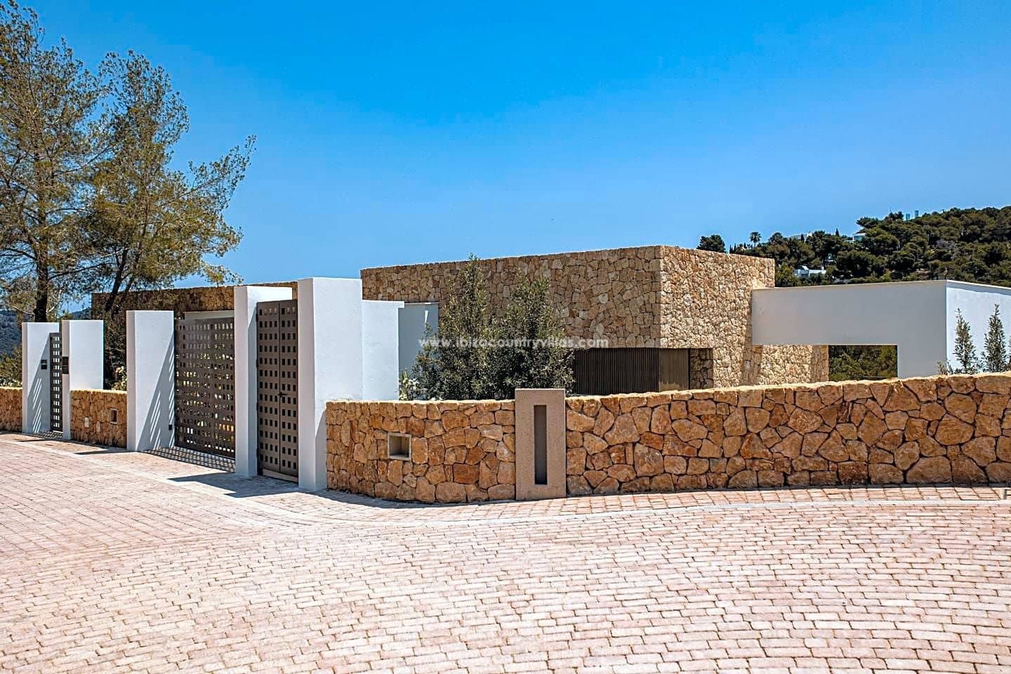 Chalet de 4 habitaciones en Santa Eulalia / Santa Eularia en venta con piscina - 4.400.000 € (Ref: 5963105)