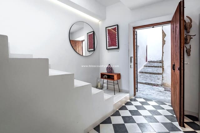 2 soverom Leilighet til salgs i Ibiza by - € 695 000 (Ref: 7070872)
