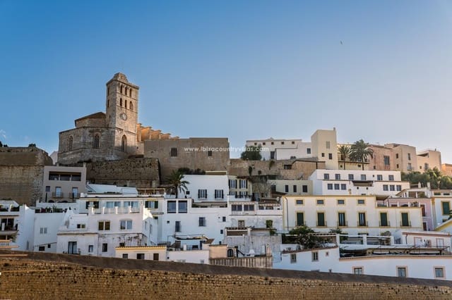 2 sovrum Lägenhet till salu i Ibiza stad - 695 000 € (Ref: 7070872)
