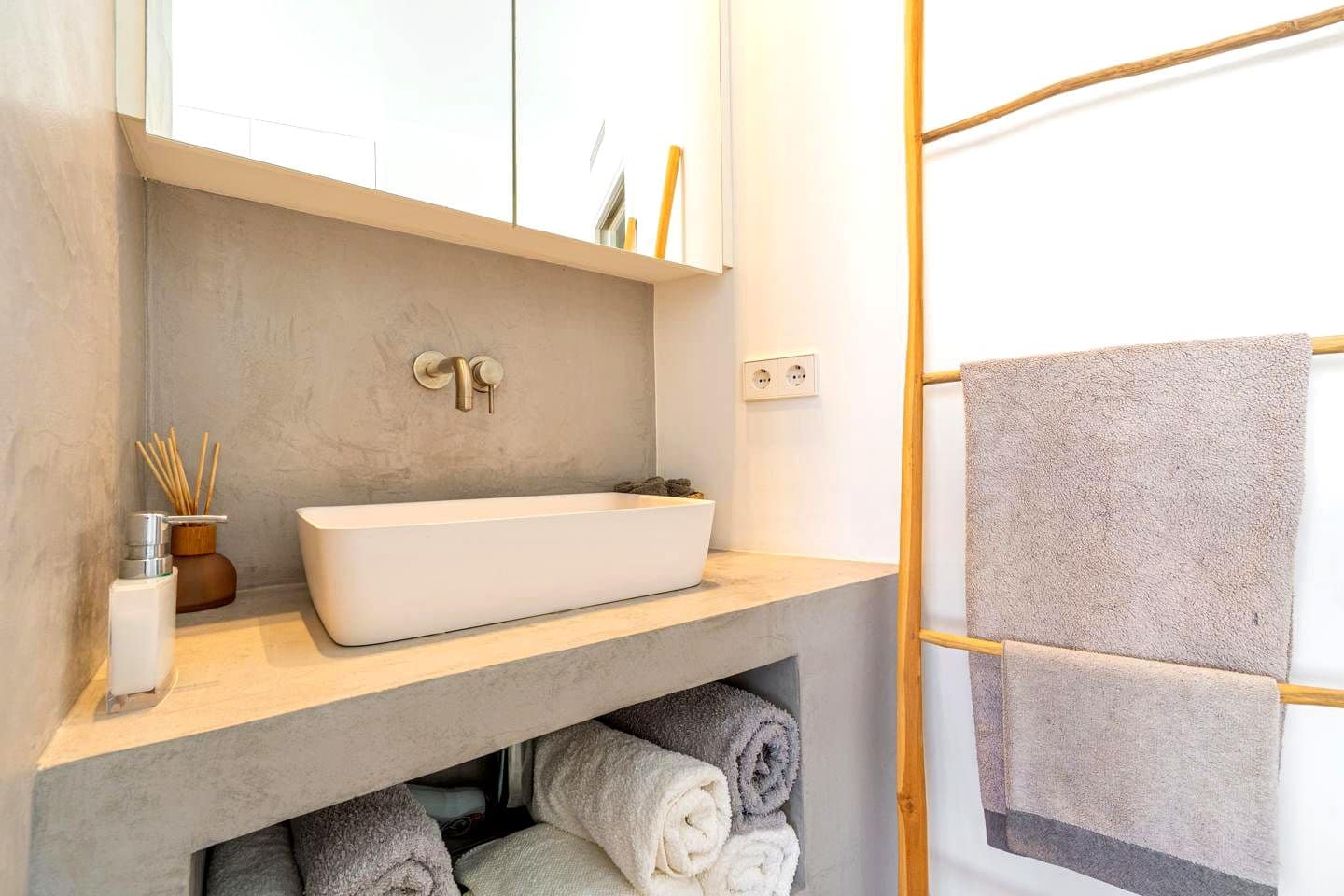 2 bedroom Flat for sale in Ibiza / Eivissa town with pool garage - € 1,450,000 (Ref: 7739826)