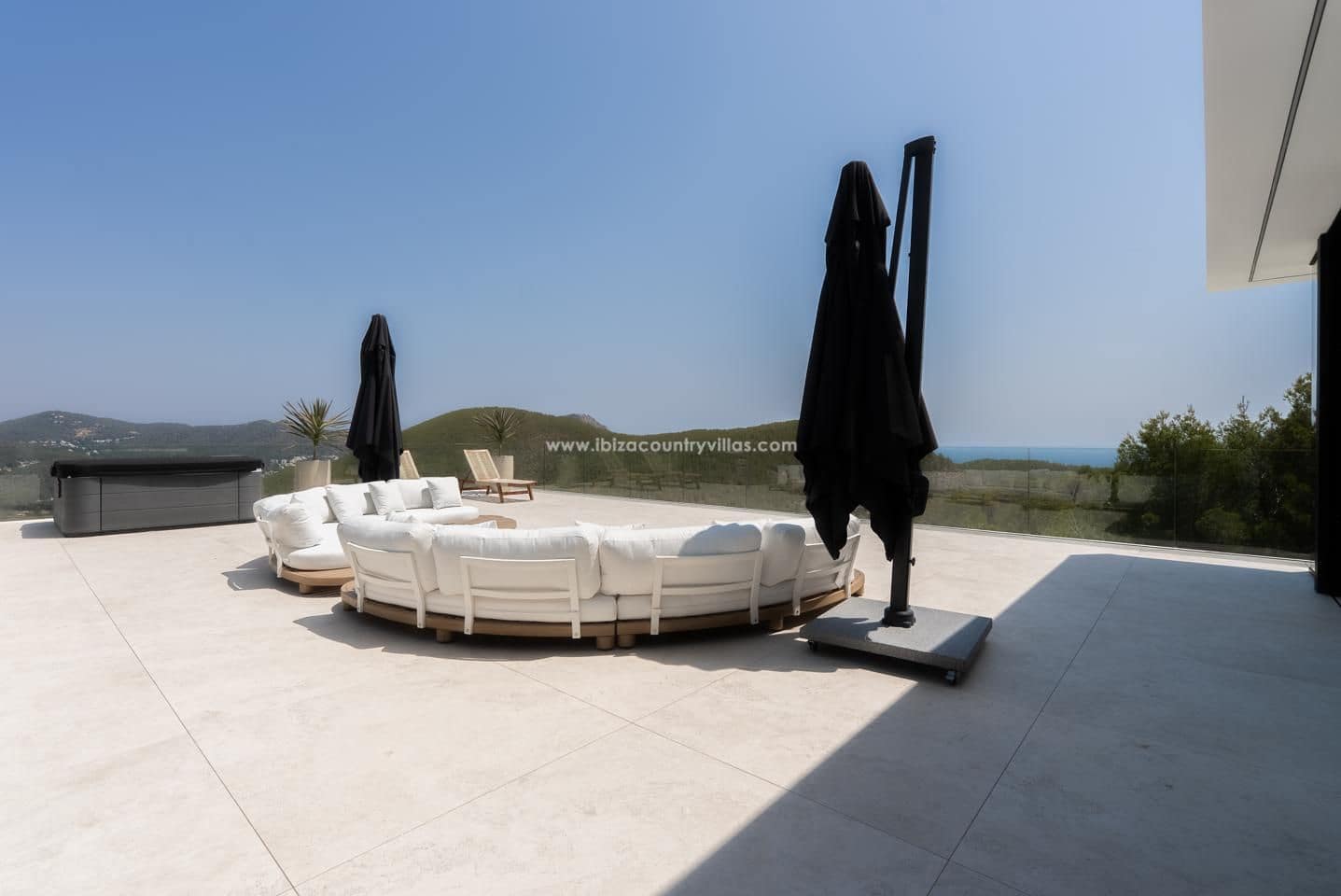 7 soverom Villa til salgs i Roca Llisa med svømmebasseng - € 6 800 000 (Ref: 8451342)