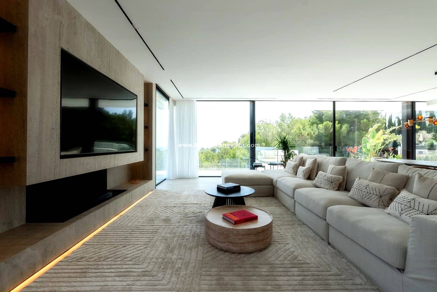 7 bedroom Villa for sale in Roca Llisa with pool - € 6,300,000 (Ref: 8451342)